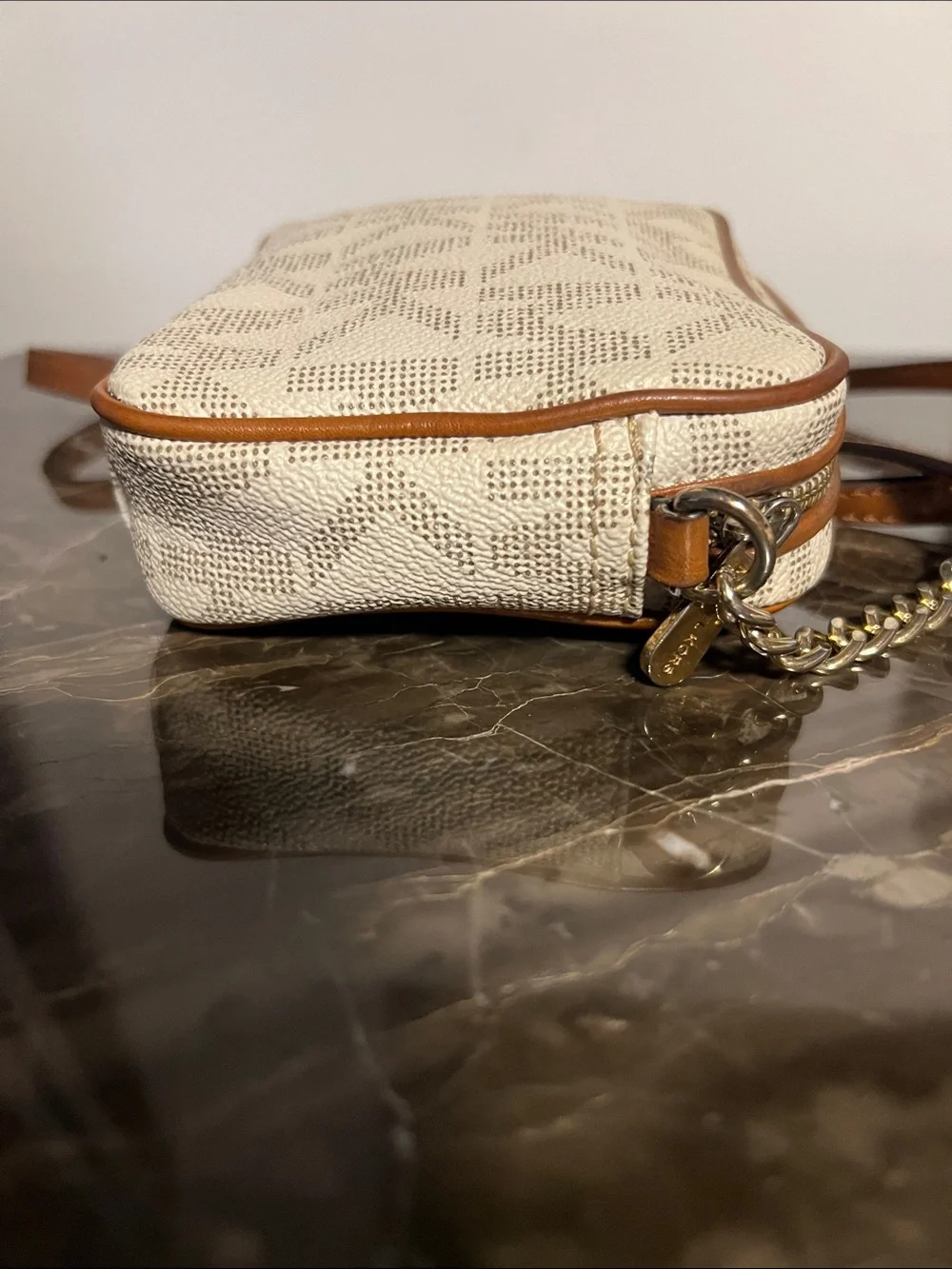 Michael Kors Jet Set Small Crossbody Bag in a vanilla and acorn color trim strap